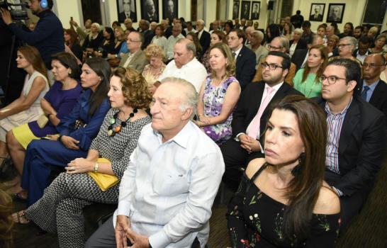 Jorge Tena Reyes gana Premio Nacional Feria del Libro Eduardo León Jimenes