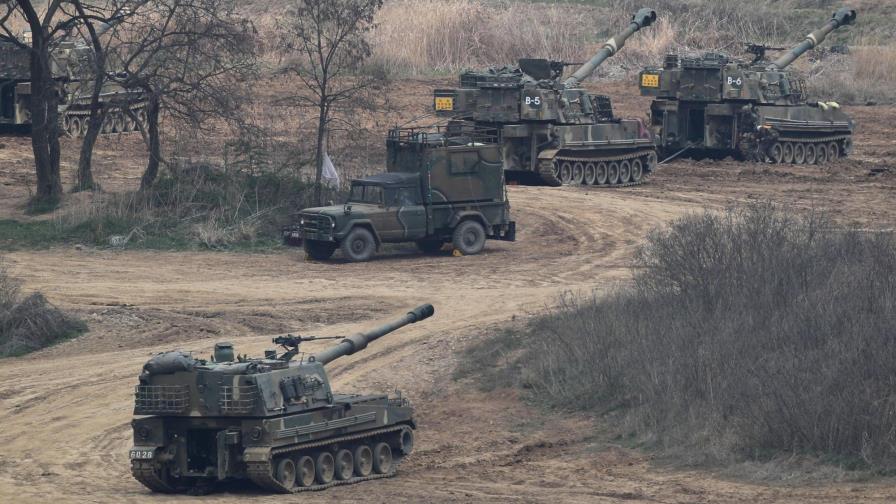 Pyongyang incluyó aviones y submarinos en su gran ejercicio de artillería