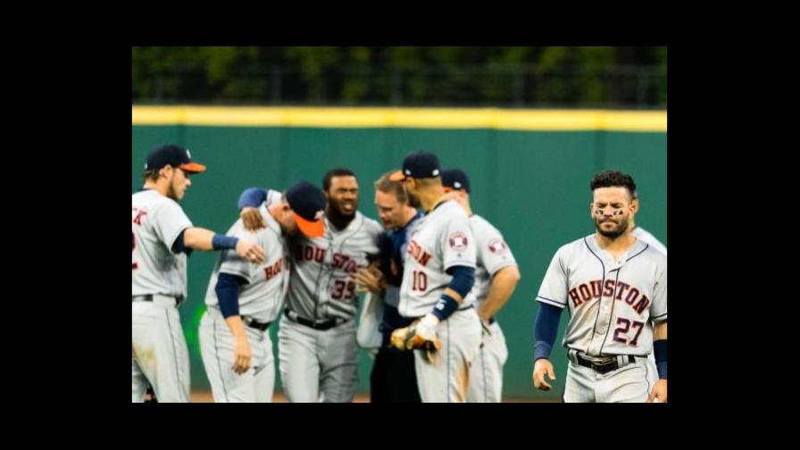 VIDEO: EL escalofriante choque entre José Altuve y Teóscar Hernández VIDEO: EL escalofriante choque entre José Altuve y Teóscar Hernández