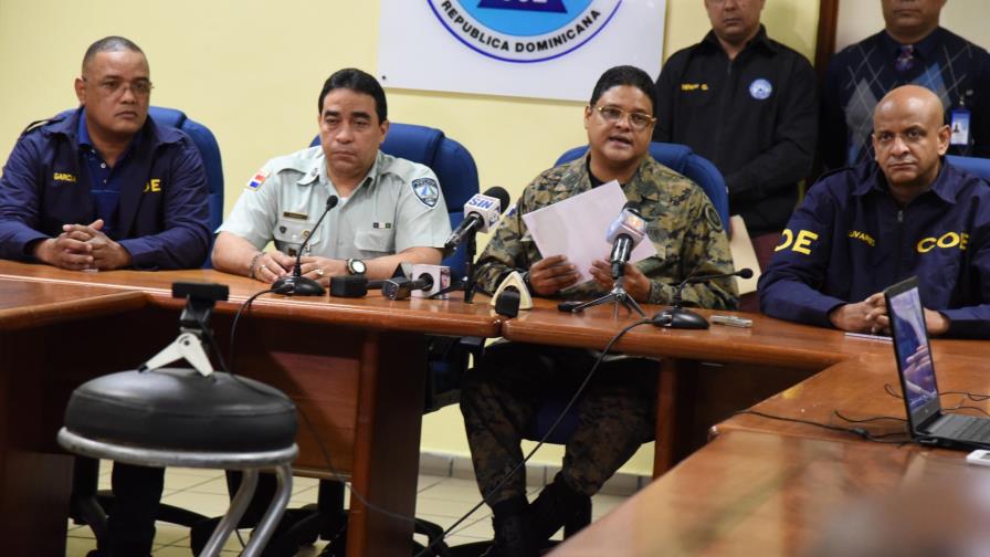 COE mantiene nueve provincias en alerta amarilla, una en roja y ocho en verde COE mantiene nueve provincias en alerta amarilla, una en roja y ocho en verde