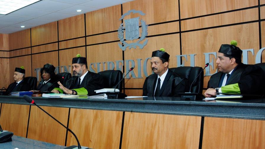 Tribunal Superior Electoral quita del tercer lugar al PRSC y restablece al PRD Tribunal Superior Electoral quita del tercer lugar al PRSC y restablece al PRD