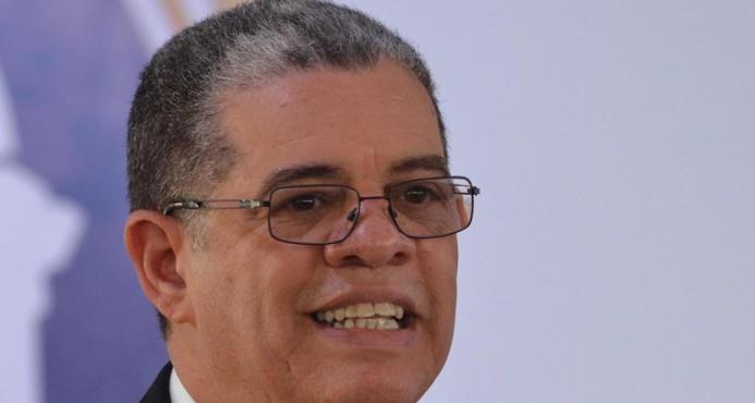 Partidos de oposición piden renuncia o destitución de Amarante Baret