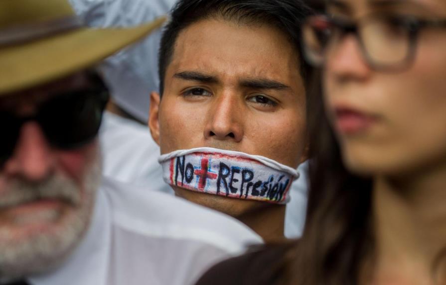 Oposición venezolana marcha hoy hacia las cárceles donde están Leopoldo López y otros activistas