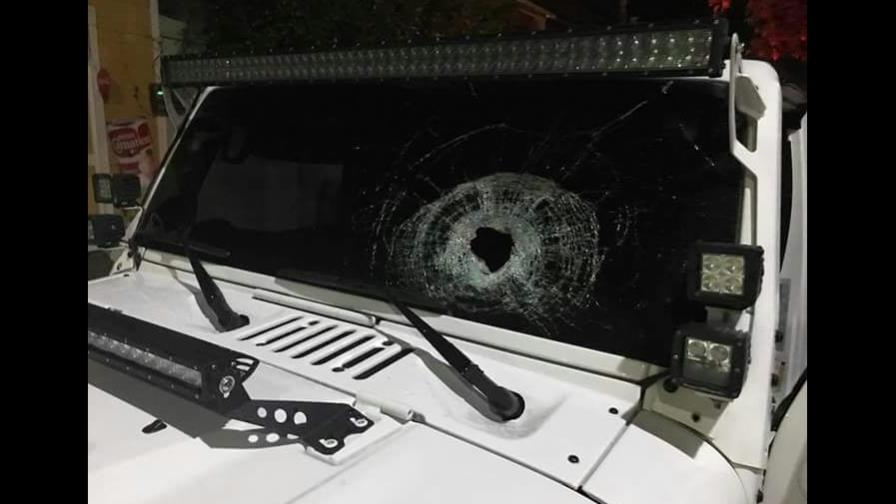Rompen cristal a vehículo de Vakeró en intento de atraco