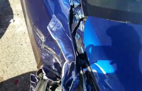 Cantante Nathalie Hazim involucrada en un accidente