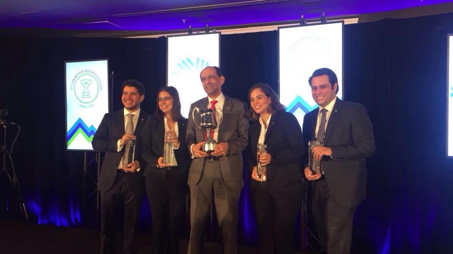 Equipo de Barna ganó el CFA Challenge