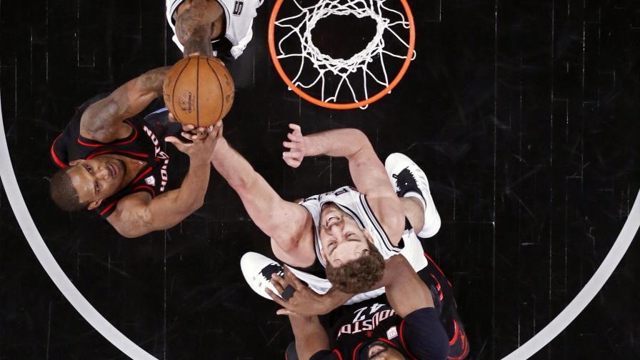 Resumen: Paseo sorpresa de Rockets en San Antonio; Cavaliers se divierten con Raptors