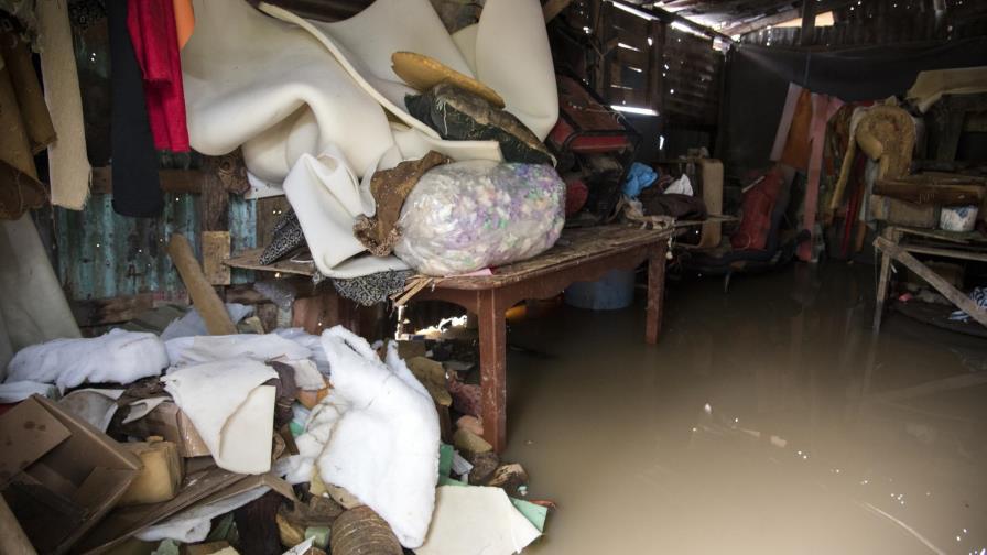 Desplazados superan los 16,800 y ascienden a 65 comunidades aisladas Desplazados superan los 16,800 y ascienden a 65 comunidades aisladas