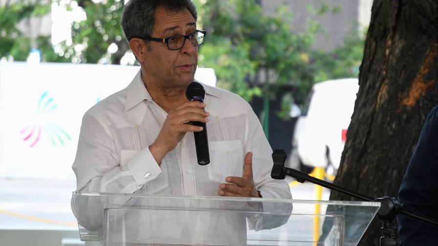 Refinería inaugura nueva área para choferes y renueva flotilla