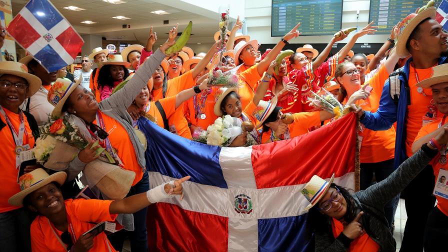 Presidente Medina felicita a atletas especiales por sus 50 medallas Presidente Medina felicita a atletas especiales por sus 50 medallas