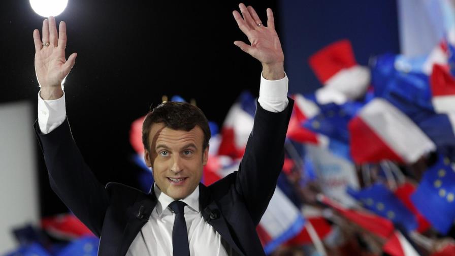 Macron se querella por la información de que tiene una cuenta en las Bahamas