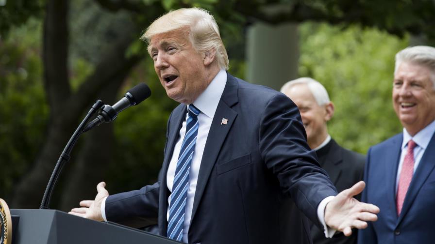 Republicanos de la Cámara baja de EEUU aprueban nueva ley de salud de Trump