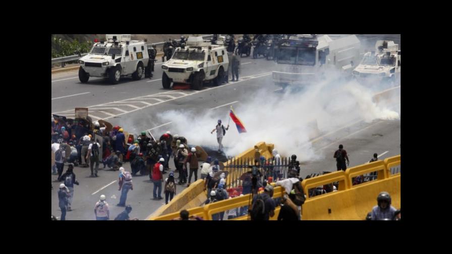 Plan de Maduro de asamblea constituyente para Venezuela provoca más protestas