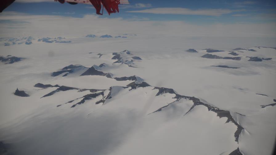 Glaciares de la península Antártica pierden entre 20 y 30 centímetros al día