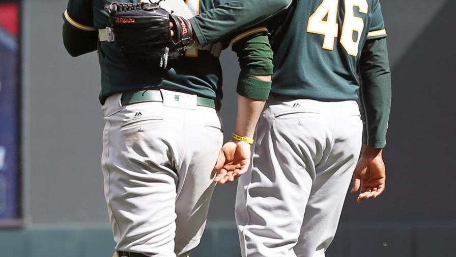 Santiago Casilla logra quinto salvamento
Scherzer poncha a 11 y Nacionales vencen a Diamondbacks 
WASHINGTON. Max Scherzer poncho a 11 bateadores en siete innings y los Nacionales de Washington derrotaron el jueves por 4-2 a los Diamondbacks de Arizona.
Scherzer (4-2) permitió una carrera y dos hits, y ayudó a Washington a terminar con marca de 3-3 en una serie en su estadio.
Además, el as bateó dos sencillos y remolcó la primera carrera de Washington en el segundo episodio.
Anthony Rendón produjo dos carreras con un doble en la tercera ante Braden Shipley (0-1), y el dominicano Enny Romero logró el segundo rescate de su carrera.
Jake Lamb y Paul Goldschmidt sacudieron sendos cuadrangulares solitarios por Arizona.
Por los Diamondbacks, el cubano Yasmany Tomás de 1-0. El venezolano David Peralta de 1-0.
Por los Nacionales, el venezolano José Lobatón de 4-0.