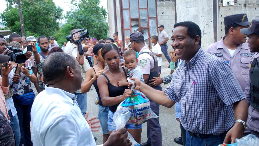 Gobierno ha distribuido más de 27 mil raciones crudas y cocidas en San Cristóbal