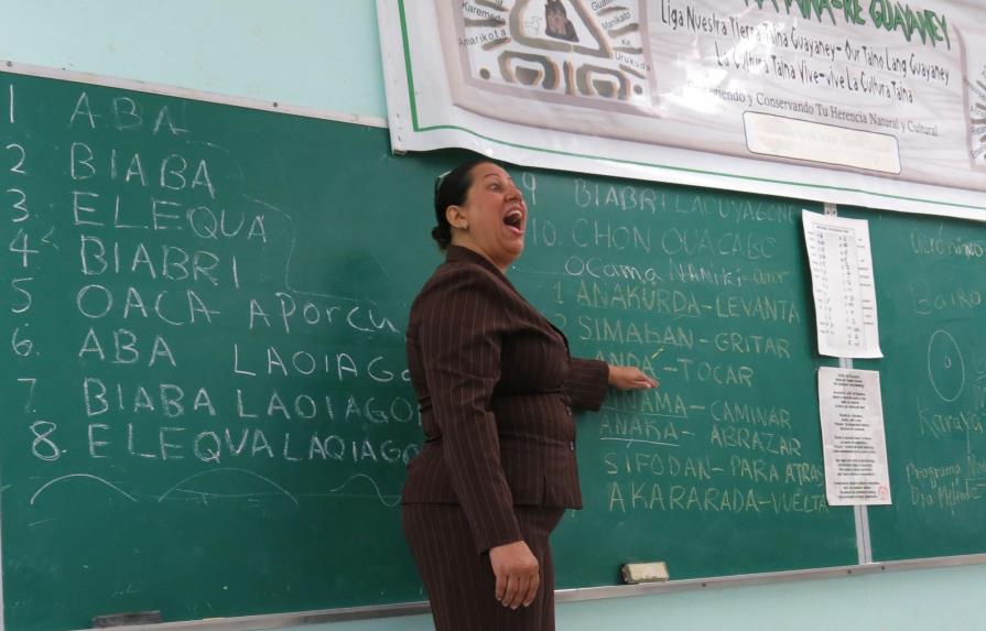 Crisis económica obliga a Puerto Rico a cerrar 179 escuelas 