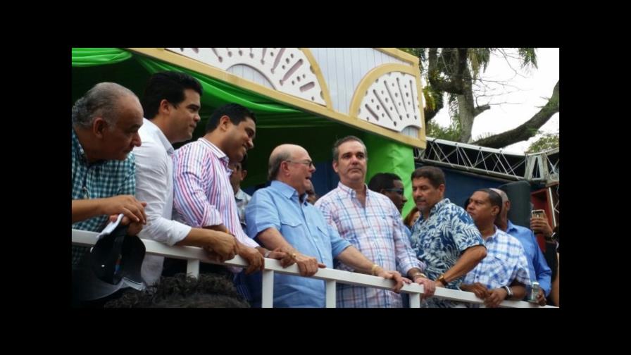 Mejía reúne parte de su gente de Santo Domingo en busca de candidatura