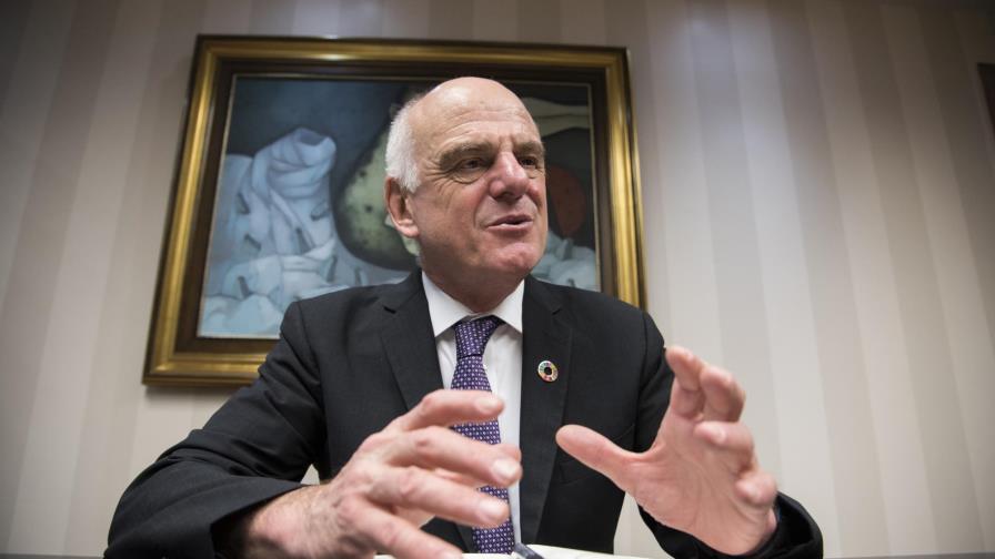 Nabarro con méritos para dirigir la OMS