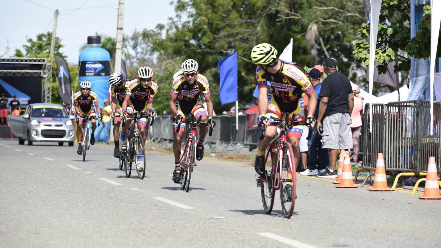 Muere mecánico cubano embestido por ciclista durante competición en el Mirador Sur Muere mecánico cubano embestido por ciclista durante competición en el Mirador Sur