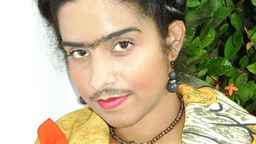 Jennie Guzmán encarna a Frida Kahlo en la obra “Kahlo-viva la vida” Jennie Guzmán encarna a Frida Kahlo en la obra “Kahlo-viva la vida”