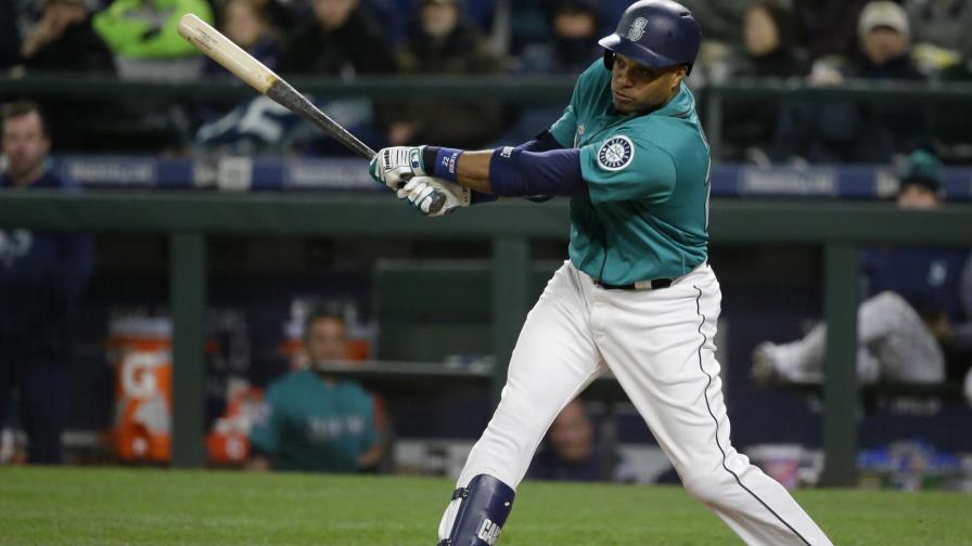 VIDEO:  Robinson Canó dispara jonrón 