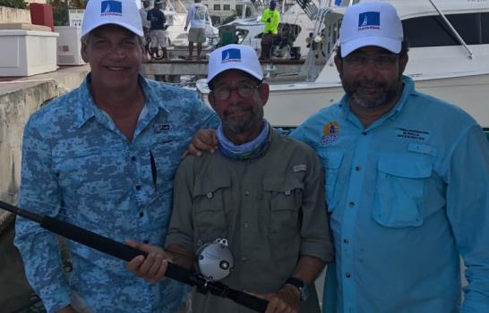 Pescadores dominicanos empatan en primer lugar con los boricuas