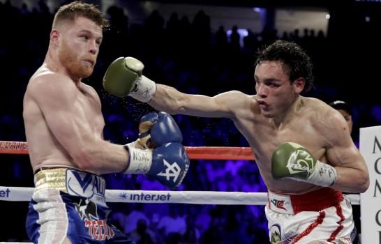 El Canelo gana con facilidad a Chavez Jr; peleará con Golovkin en septiembre