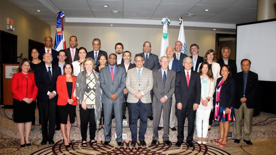 Expertos definen retos y desafíos de la Administración Pública en América Latina