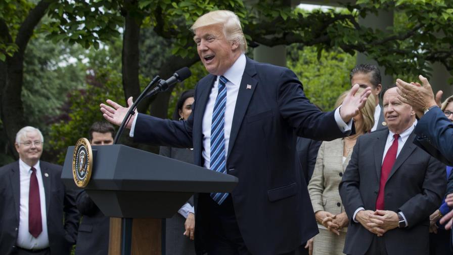 Trump felicita a Macron por su “gran victoria”