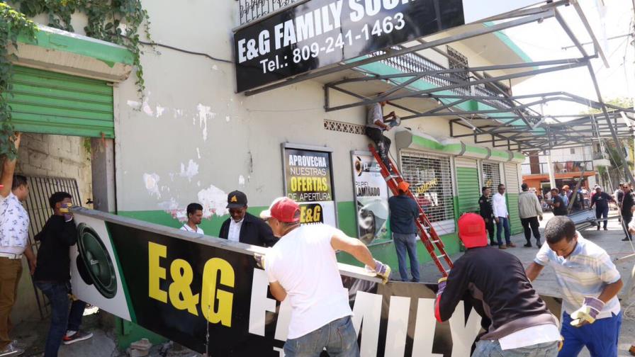 Respaldan se recuperen los espacios públicos en Santiago