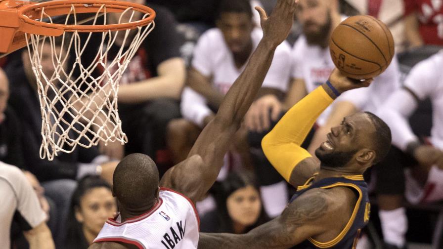 Los Cavaliers barren a los Raptors en playoffs del Este