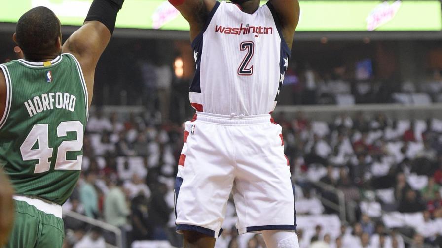 Con una corrida 26-0, los Wizards igualan a dos con los Celtics