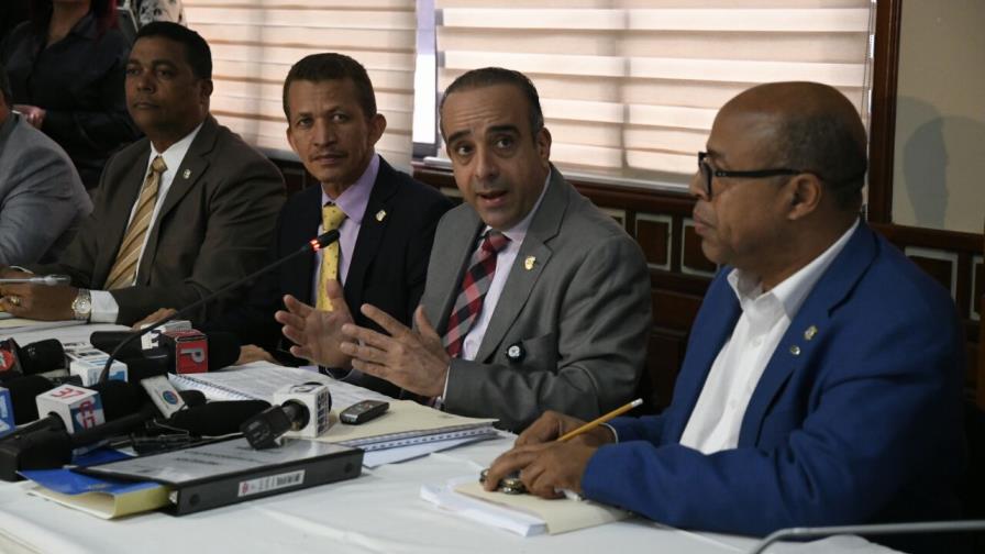 Comisión aprueba considerandos y primeros capítulos del proyecto de Ley de Partidos Comisión aprueba considerandos y primeros capítulos del proyecto de Ley de Partidos