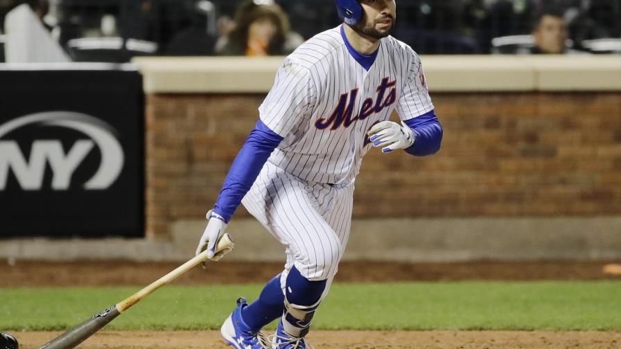 Walker disparó el hit de oro para los Mets en el noveno episodio; Familia gana