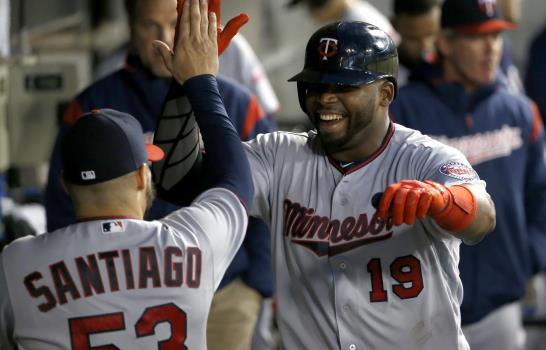 Albert Pujols pegó su jonrón 596; Escobar guía a Angelinos