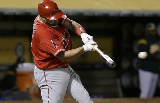 Líderes de Grandes Ligas: Albert Pujols a cuatro de llegar a 600 jonrones