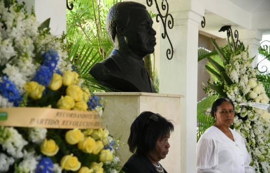 Bautista advierte Danilo trazará las pautas en el Consejo Nacional de la Magistratura Bautista advierte Danilo trazará las pautas en el Consejo Nacional de la Magistratura