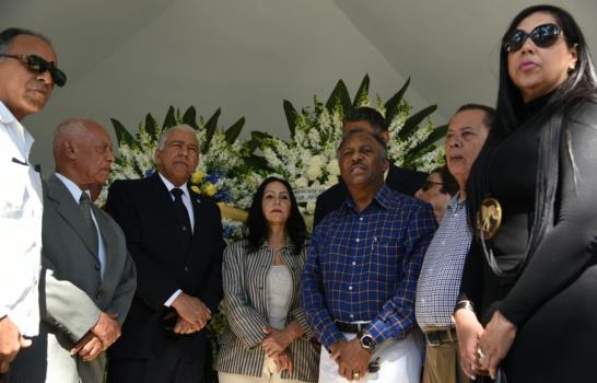 Bautista advierte Danilo trazará las pautas en el Consejo Nacional de la Magistratura Bautista advierte Danilo trazará las pautas en el Consejo Nacional de la Magistratura