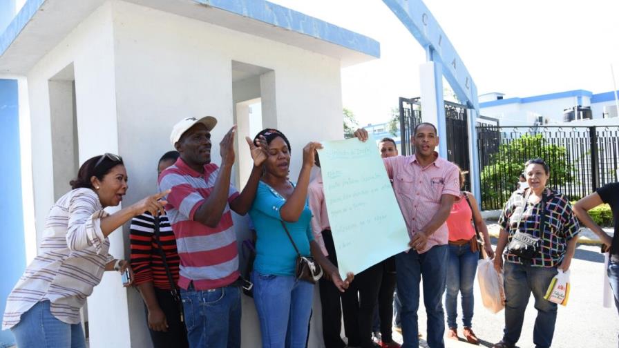 Exempleados del Instituto de Seguridad Social de la Policía vuelven a protestar por prestaciones