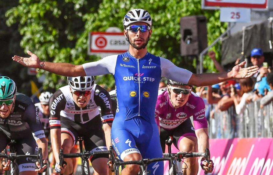 Colombiano Fernando Gaviria gana su segunda etapa en el Giro 