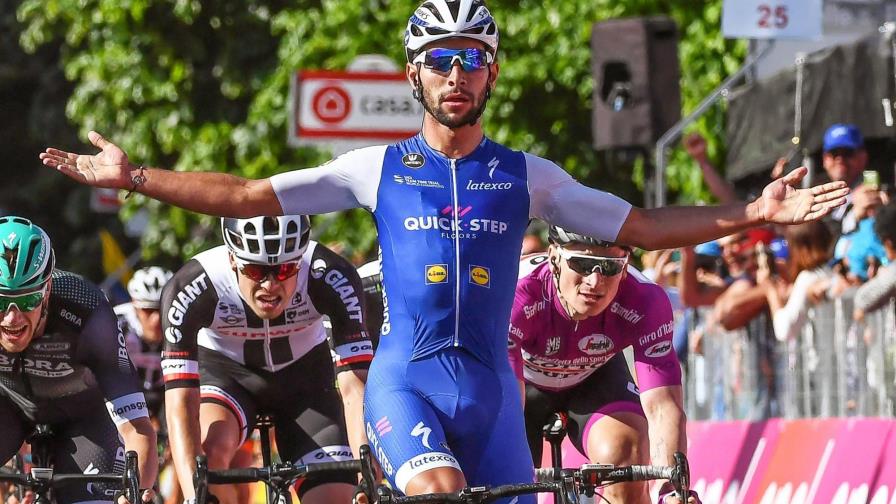 Colombiano Fernando Gaviria gana su segunda etapa en el Giro 