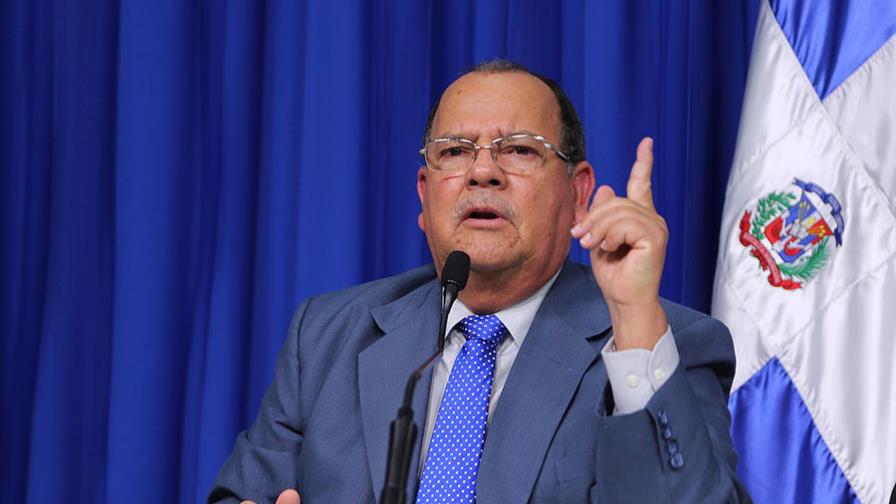 Administrador del Banco Agrícola aclara sobre compra de deudas de suplidores