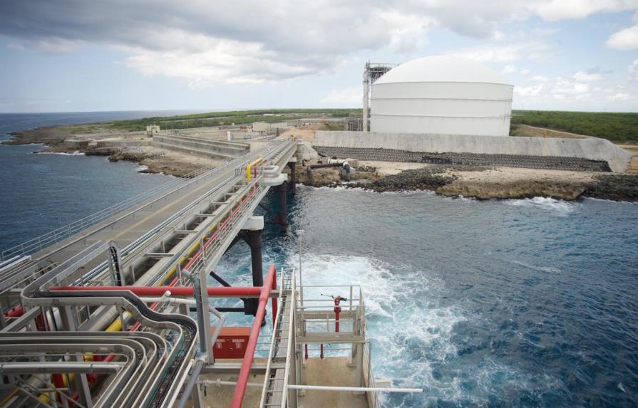AES Dominicana suscribe contrato de suministro de gas natural con Barbados National Oil Company Limited