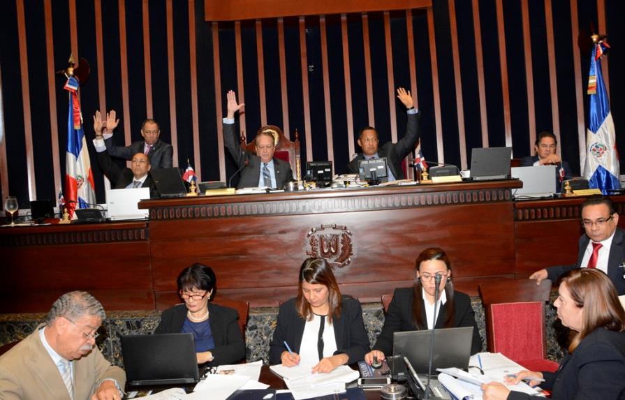 Senado ratifica como embajadores a Soto Jiménez, Rodríguez Huertas y Luis Arias