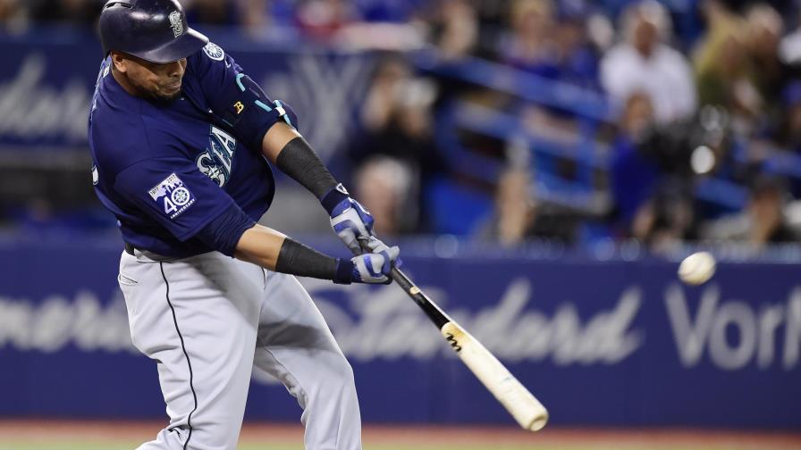 Nelson Cruz disparó su octavo vuelacercas en el revés de Seattle