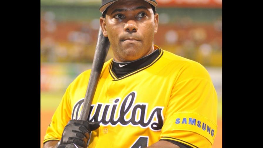 Ordenan detener a Miguel Tejada por emitir cheque sin fondos