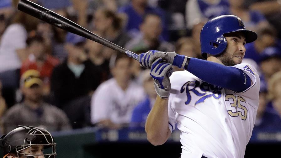 Hosmer decide con doblete en el octavo ante Baltimore; Machado de 4-1 Hosmer decide con doblete en el octavo ante Baltimore; Machado de 4-1