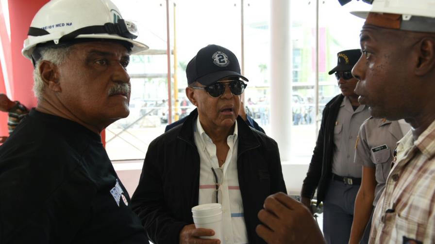 Sectores reaccionan a destitución de Diandino Peña Sectores reaccionan a destitución de Diandino Peña