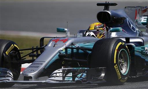 Lewis Hamilton toma la pole en España 